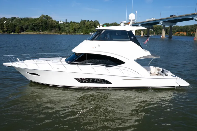 The Image of Riviera 57 Enclosed Flybridge 2023 - 1