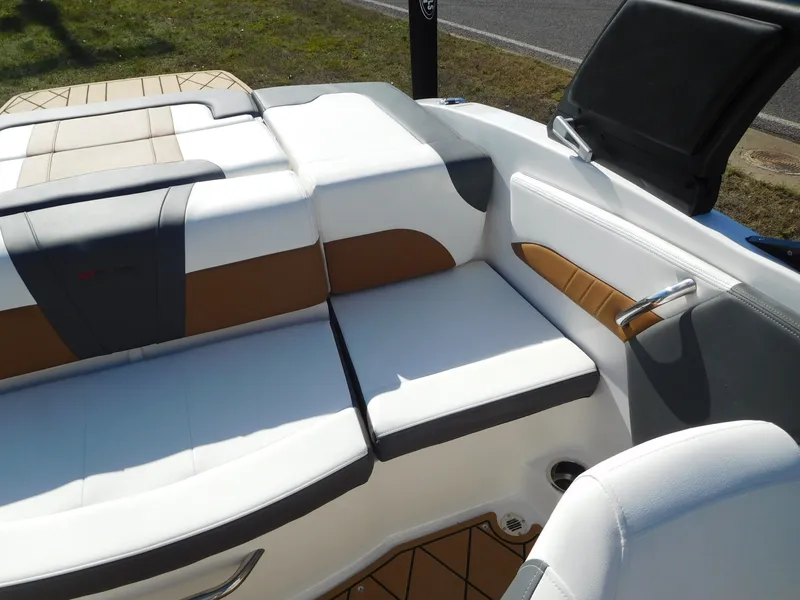 Slide: The Image of Chaparral GTS 1 2026 - 18