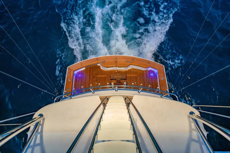 Slide: The Image of Hatteras 68 Convertible 2006 - 14
