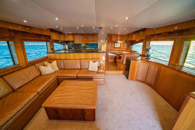 Slide: The Image of Hatteras 68 Convertible 2006 - 15