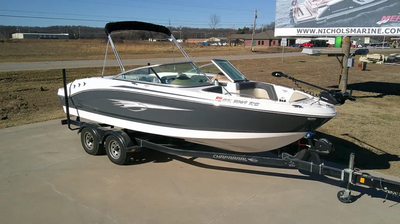 Slide: The Image of Chaparral 21 H2O SF 2015 - 2