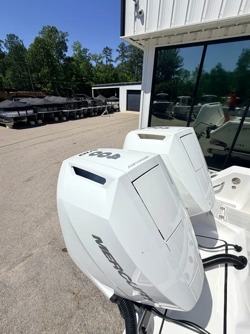 Slide: The Image of Tidewater 320 CC 2024 - 7