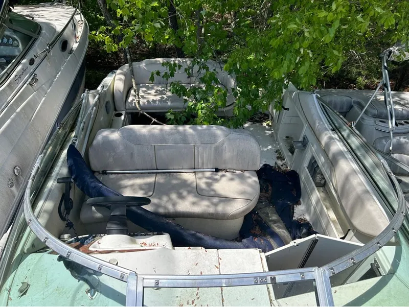 Slide: The Image of Monterey 242 CRUISER 2000 - 2