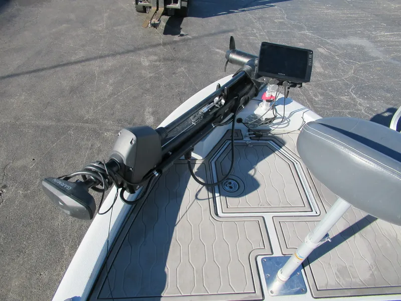 Slide: The Image of Avid 23 MAG CC 2023 - 3