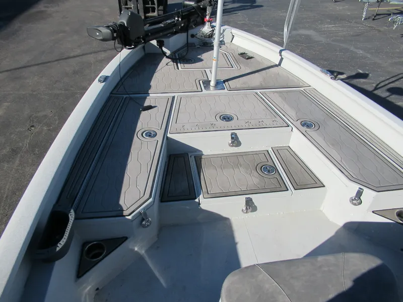 Slide: The Image of Avid 23 MAG CC 2023 - 5