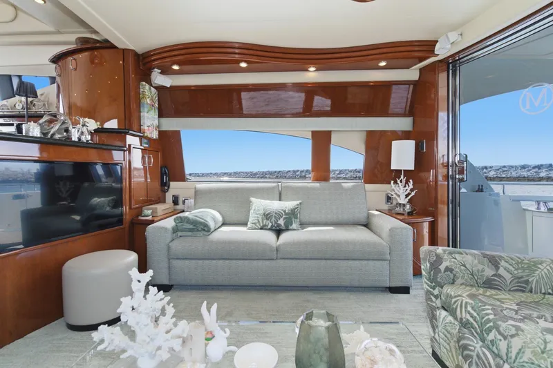 Slide: The Image of Marquis Pilothouse 2005 - 22