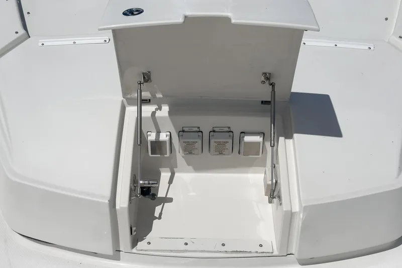 Slide: The Image of Marquis Pilothouse 2005 - 11
