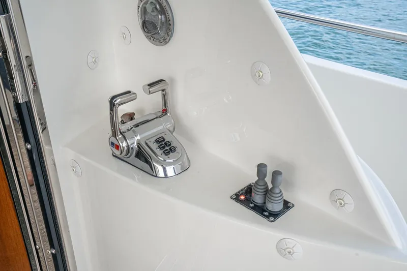 Slide: The Image of Marquis Pilothouse 2005 - 16