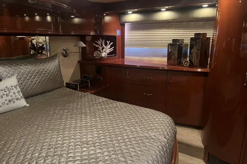 Slide: The Image of Marquis Pilothouse 2005 - 8