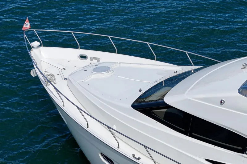 Slide: The Image of Marquis Pilothouse 2005 - 9