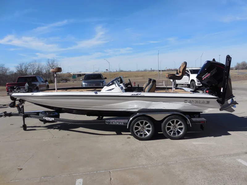 Slide: The Image of Caymas XS 21 Pro 2026 - 2