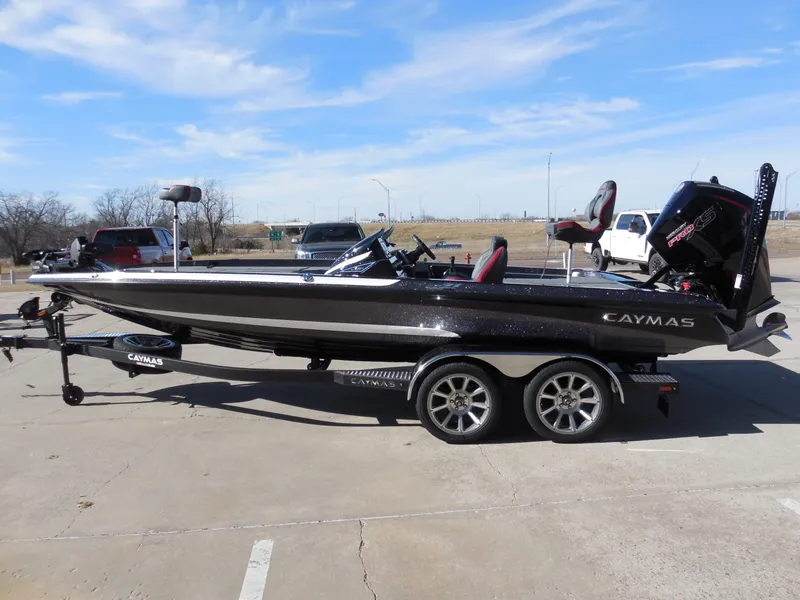 Slide: The Image of Caymas CX 21 PRO 2026 - 4