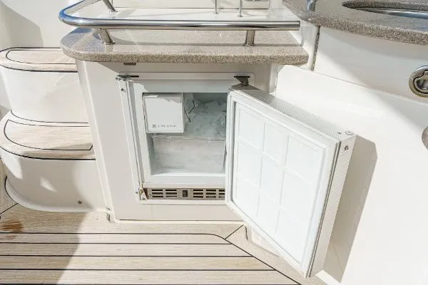 Slide: The Image of Sea Ray 480 Sundancer 2005 - 23