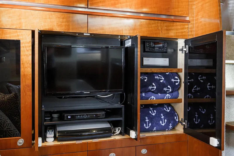 Slide: The Image of Sea Ray 480 Sundancer 2005 - 34