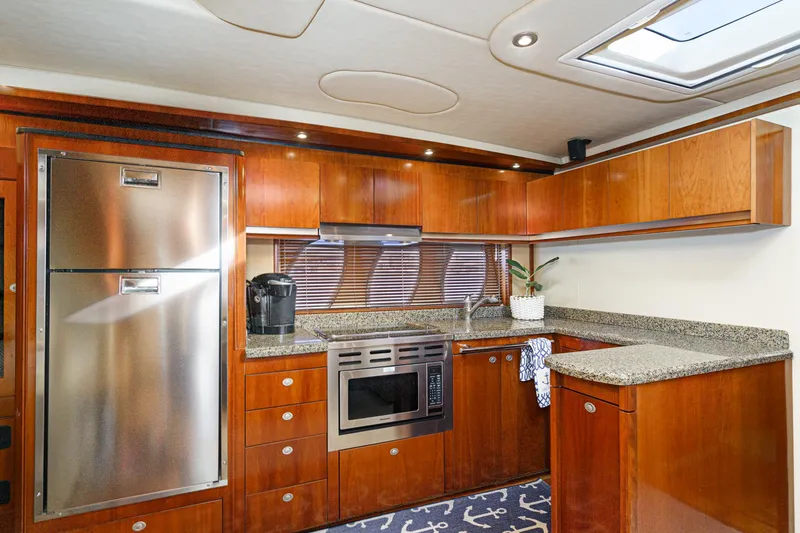 Slide: The Image of Sea Ray 480 Sundancer 2005 - 36