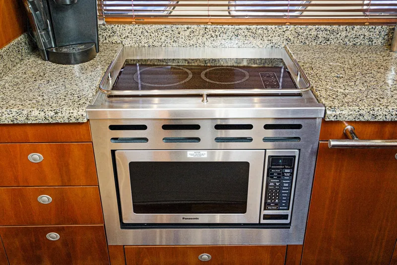 Slide: The Image of Sea Ray 480 Sundancer 2005 - 37