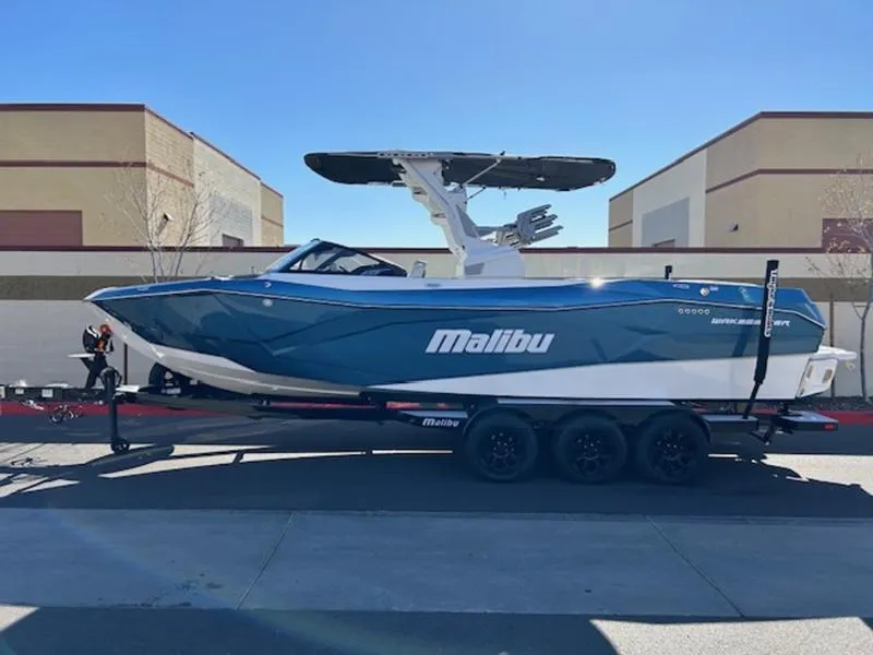 The Image of Malibu 26 LSV 2025 - 0