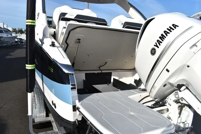 Slide: The Image of Regal LX4 2021 - 30