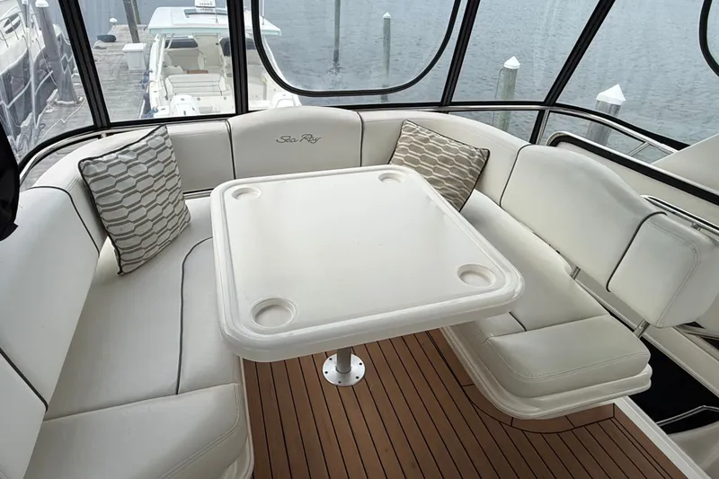 Slide: The Image of Sea Ray 44 Sedan Bridge 2008 - 20