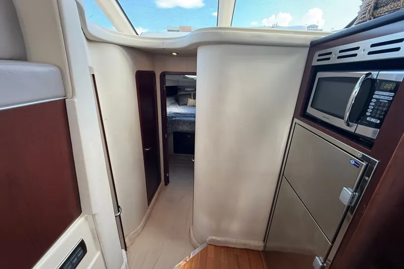Slide: The Image of Sea Ray 44 Sedan Bridge 2008 - 34