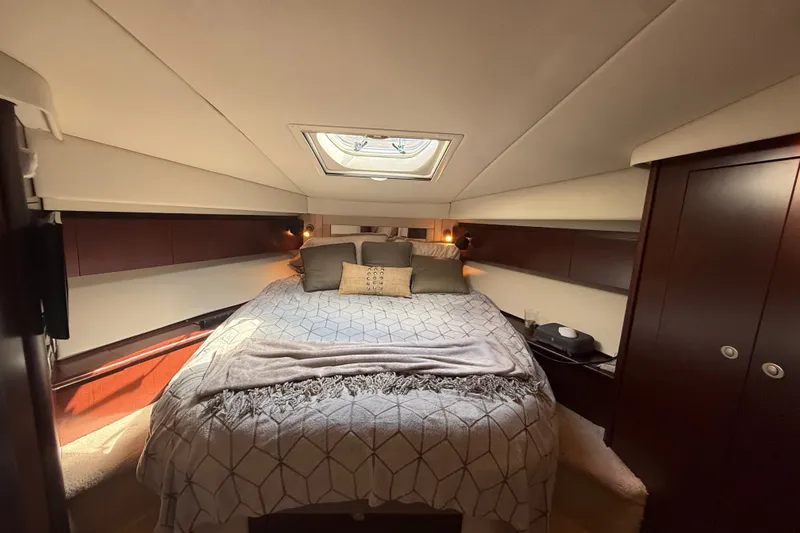 Slide: The Image of Sea Ray 44 Sedan Bridge 2008 - 40