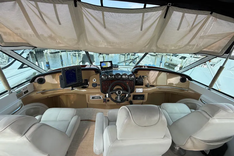 Slide: The Image of Carver Yachts 466 Motor Yacht 2003 - 15