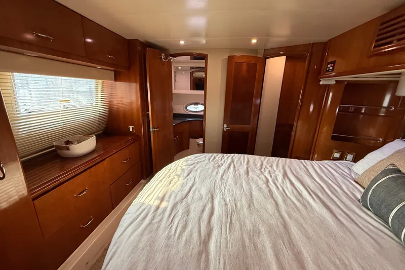 Slide: The Image of Carver Yachts 466 Motor Yacht 2003 - 33