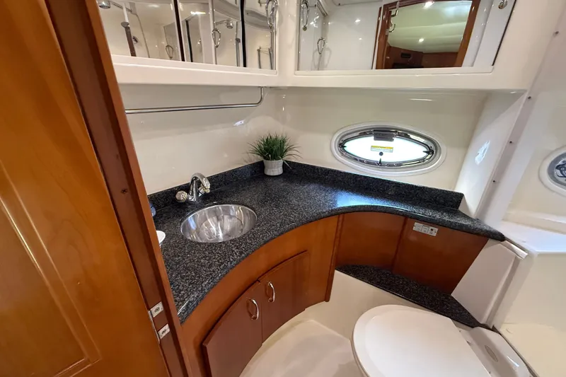 Slide: The Image of Carver Yachts 466 Motor Yacht 2003 - 36