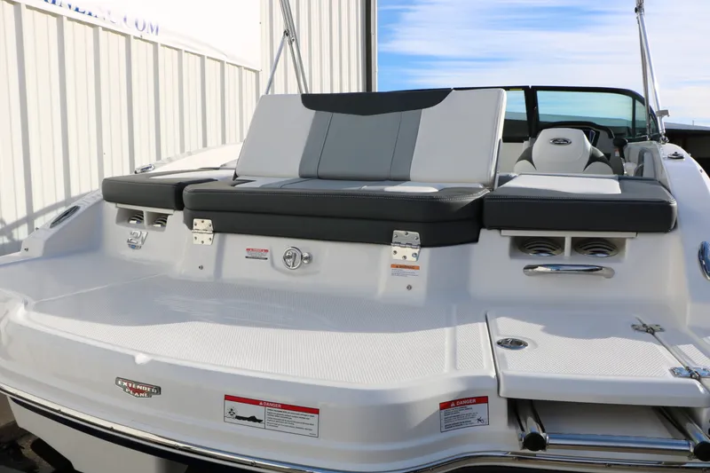 Slide: The Image of Chaparral 21 SSi 2026 - 30