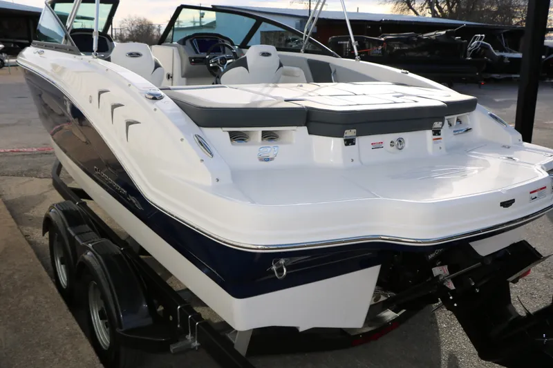 Slide: The Image of Chaparral 21 SSi 2026 - 6