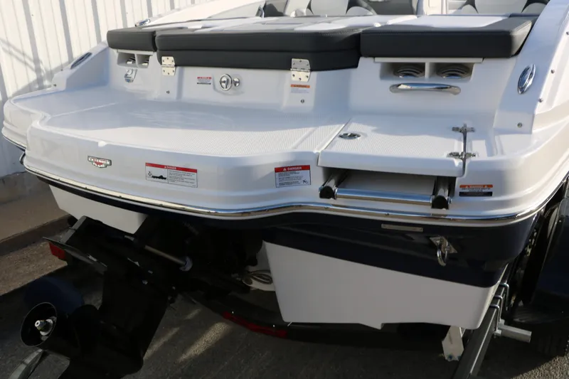 Slide: The Image of Chaparral 21 SSi 2026 - 8