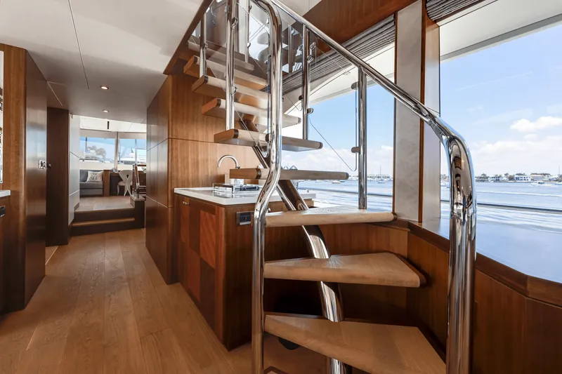 Slide: The Image of Ocean Alexander 100 2018 - 25
