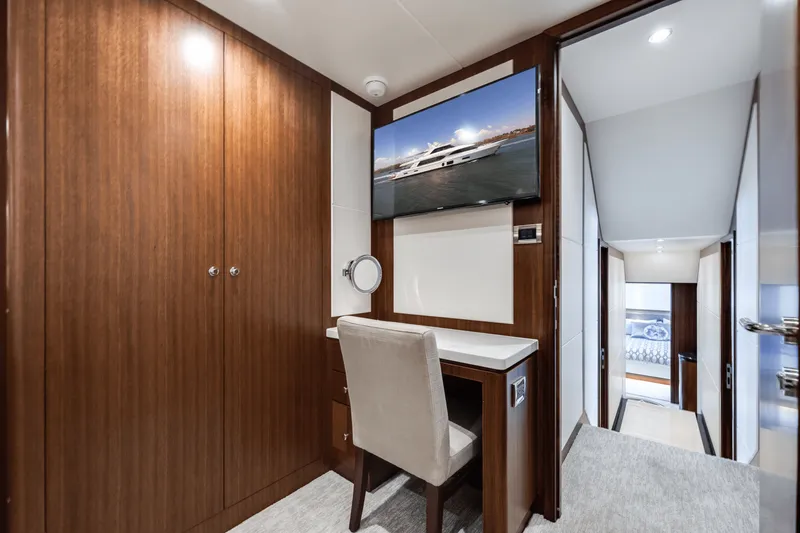 Slide: The Image of Ocean Alexander 100 2018 - 66