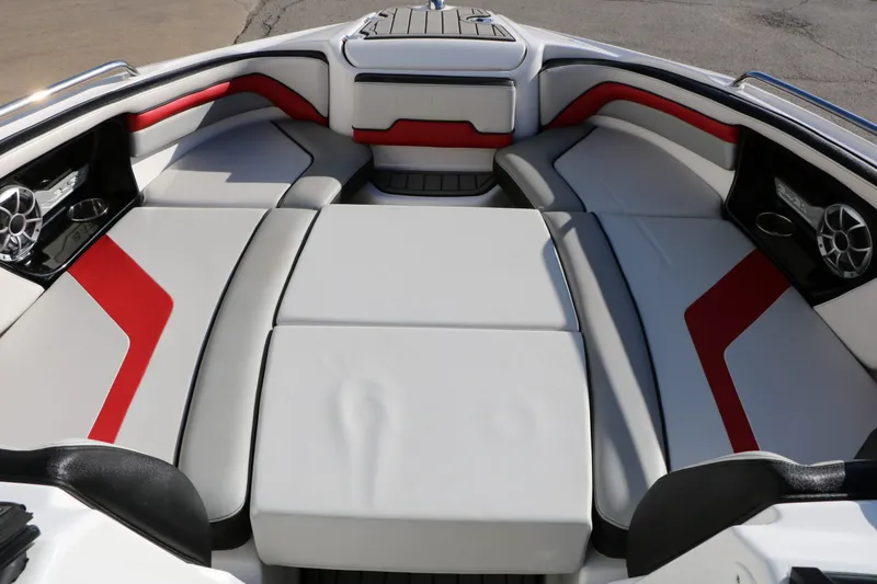 Slide: The Image of Yamaha 242 XE 2018 - 21