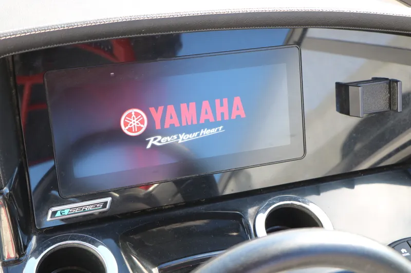 Slide: The Image of Yamaha 242 XE 2018 - 33