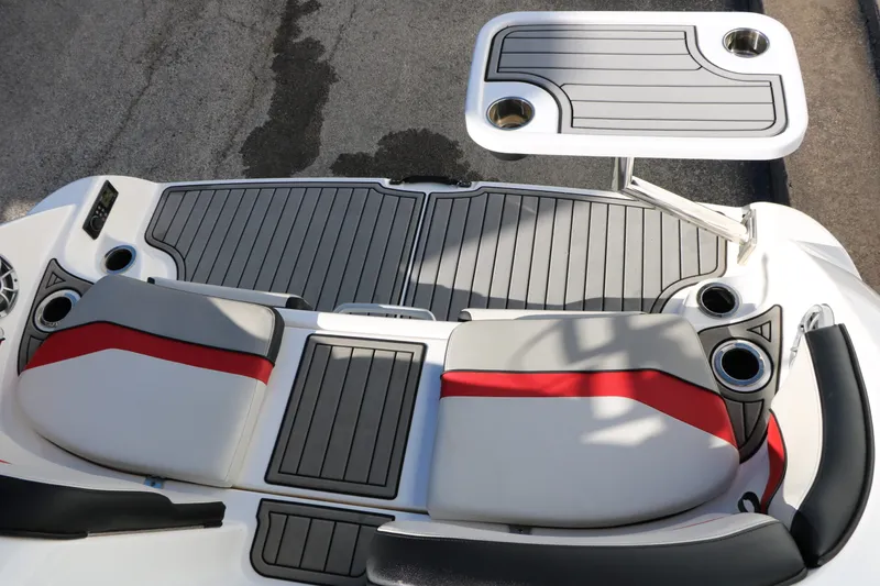 Slide: The Image of Yamaha 242 XE 2018 - 44