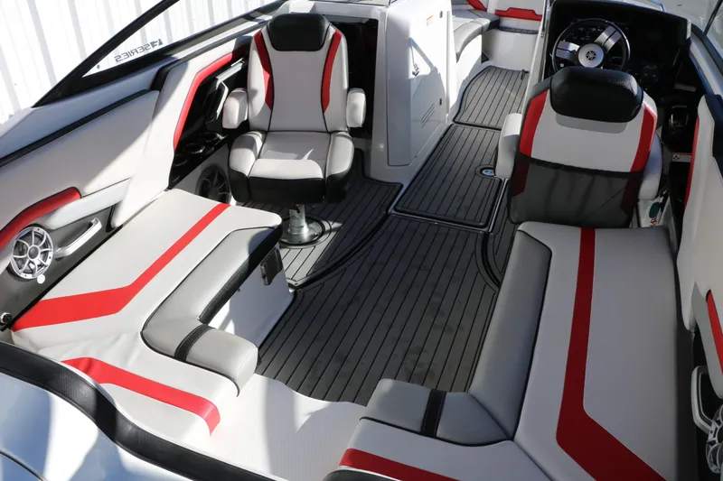 Slide: The Image of Yamaha 242 XE 2018 - 45