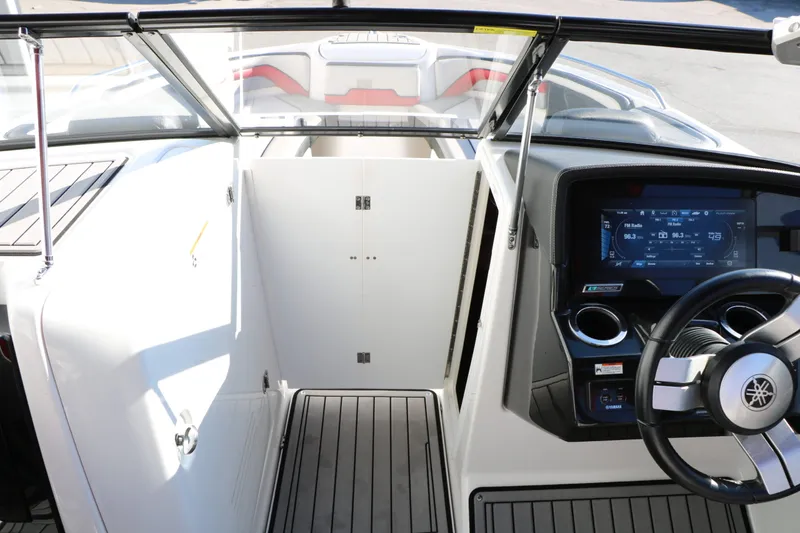 Slide: The Image of Yamaha 242 XE 2018 - 50