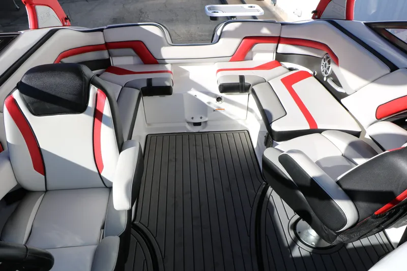 Slide: The Image of Yamaha 242 XE 2018 - 52