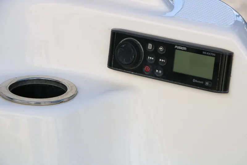 Slide: The Image of Yamaha 242 XE 2018 - 55