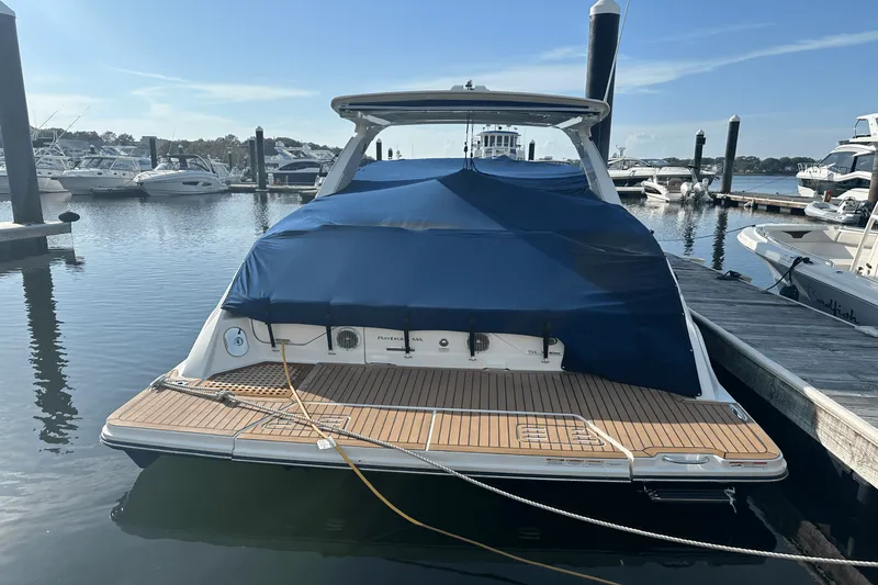 Slide: The Image of Sea Ray 400 SLX 2018 - 13