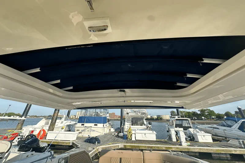 Slide: The Image of Sea Ray 400 SLX 2018 - 26