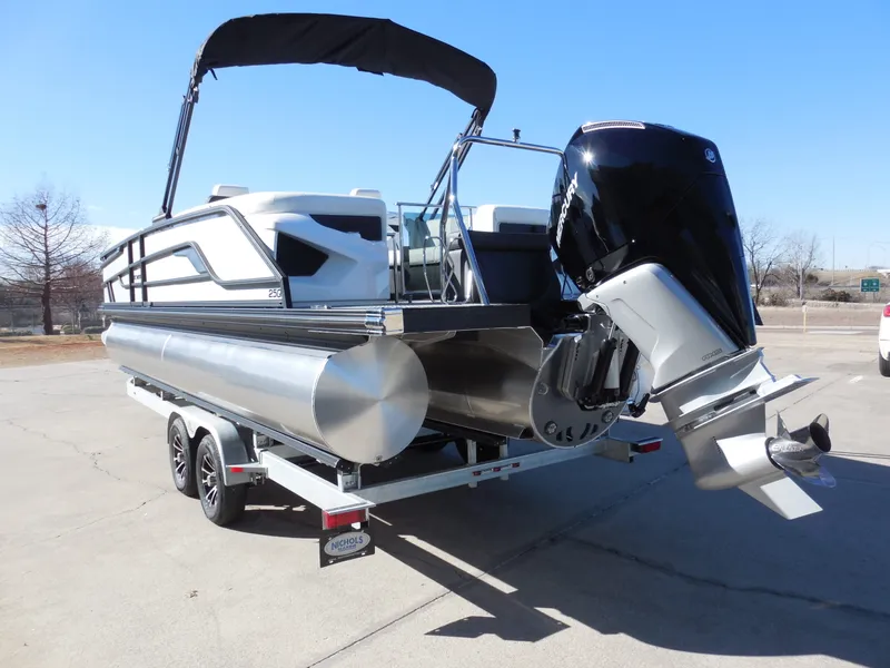 Slide: The Image of EVOTTI 725QL 2026 - 3