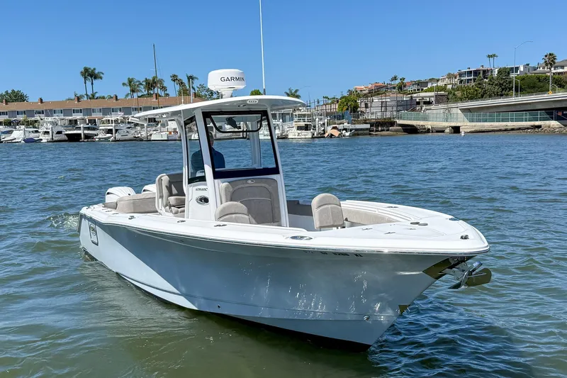 Slide: The Image of Sea Hunt Ultra 275SE 2025 - 4