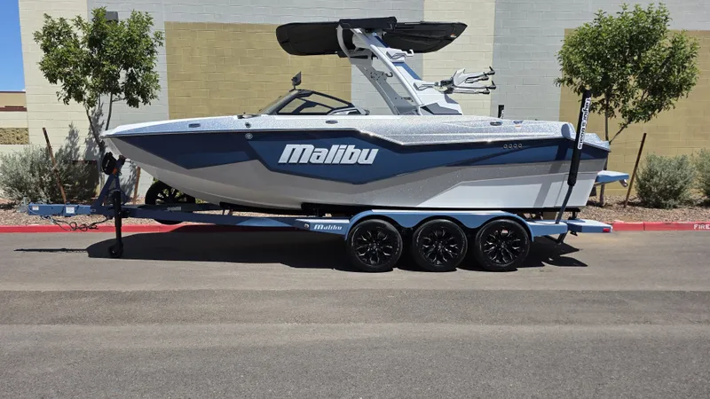 The Image of Malibu M230 2026 - 0