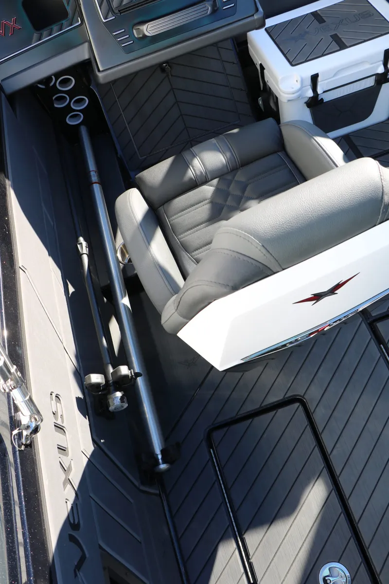 Slide: The Image of Vexus DVX 20s 2025 - 27