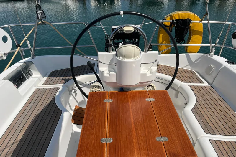 Slide: The Image of Beneteau Oceanis 361 2001 - 9