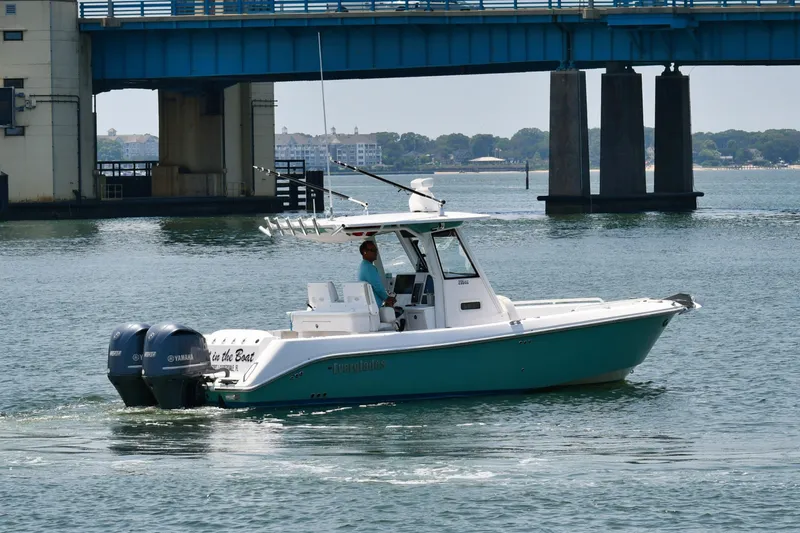 Slide: The Image of Everglades 295 Center Console 2015 - 5