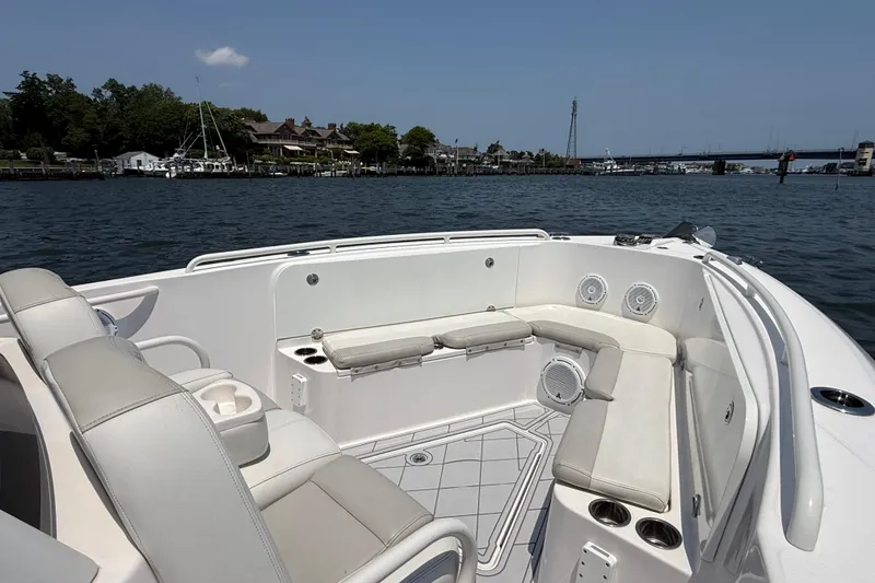 Slide: The Image of Everglades 295 Center Console 2015 - 27