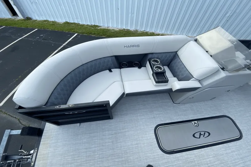 Slide: The Image of Harris Sunliner 230 Sport 2022 - 10